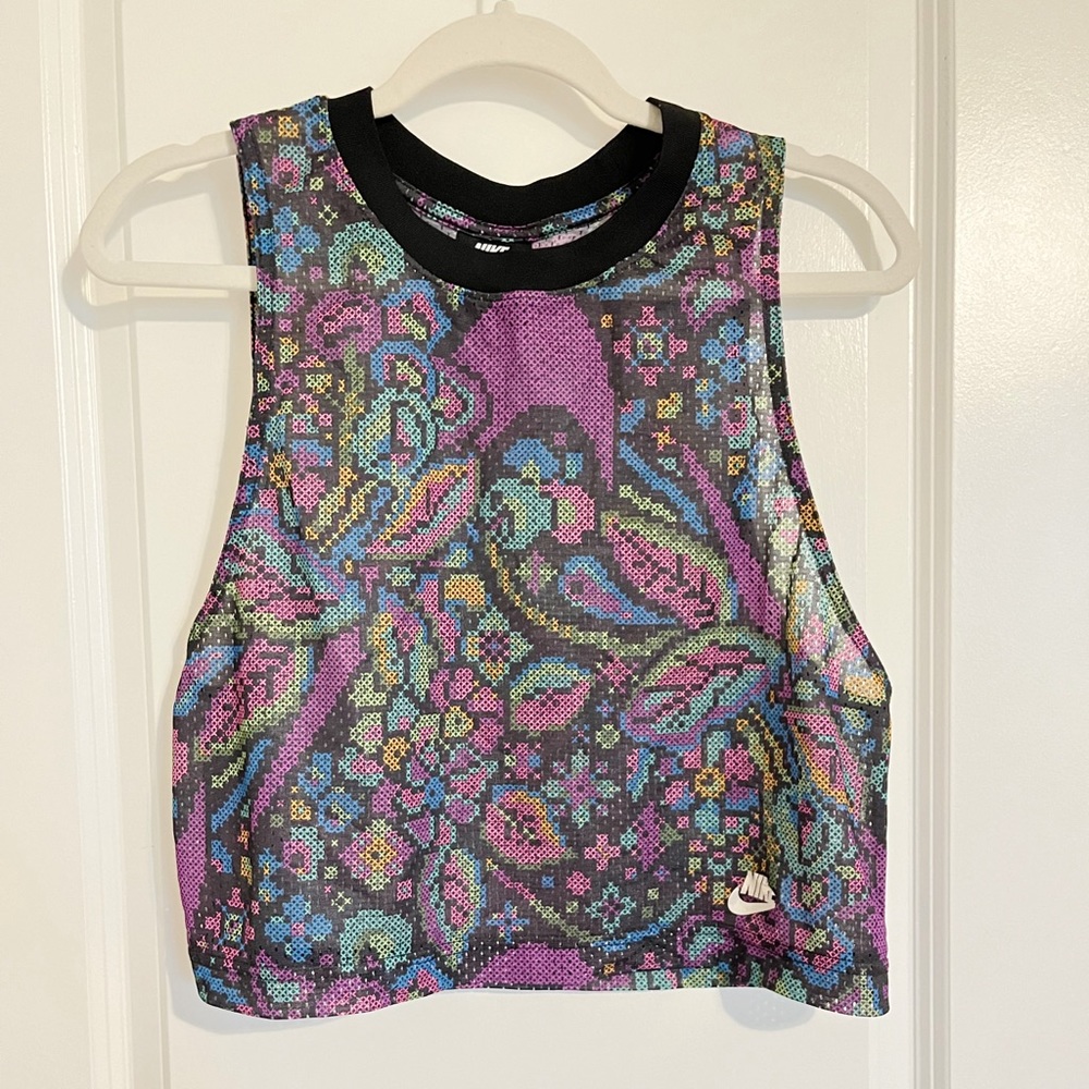 Nike light crop top